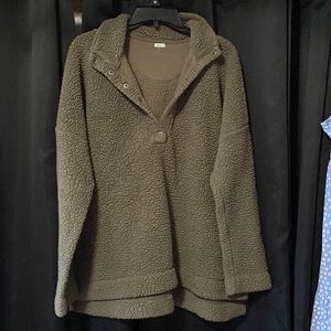 American Eagle green sherpa sweater